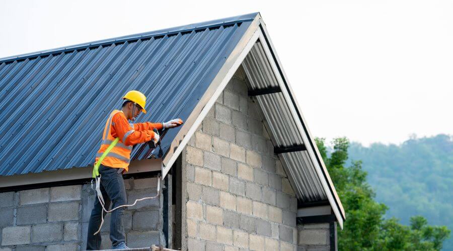 Expert Emergency Roof Repairs services in Bethel, MN